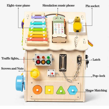 Casa Montessori de Madera Busy House