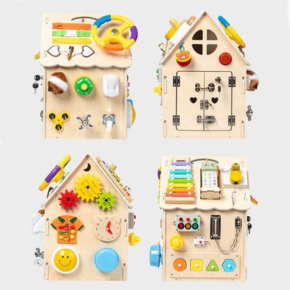 Casa Montessori de Madera Busy House